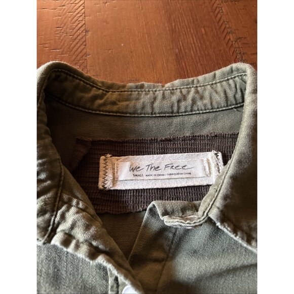 We The Free Green Baby Doll Dylan Heavy blouse Size Small Pearl Snaps in front - Picture 4 of 7